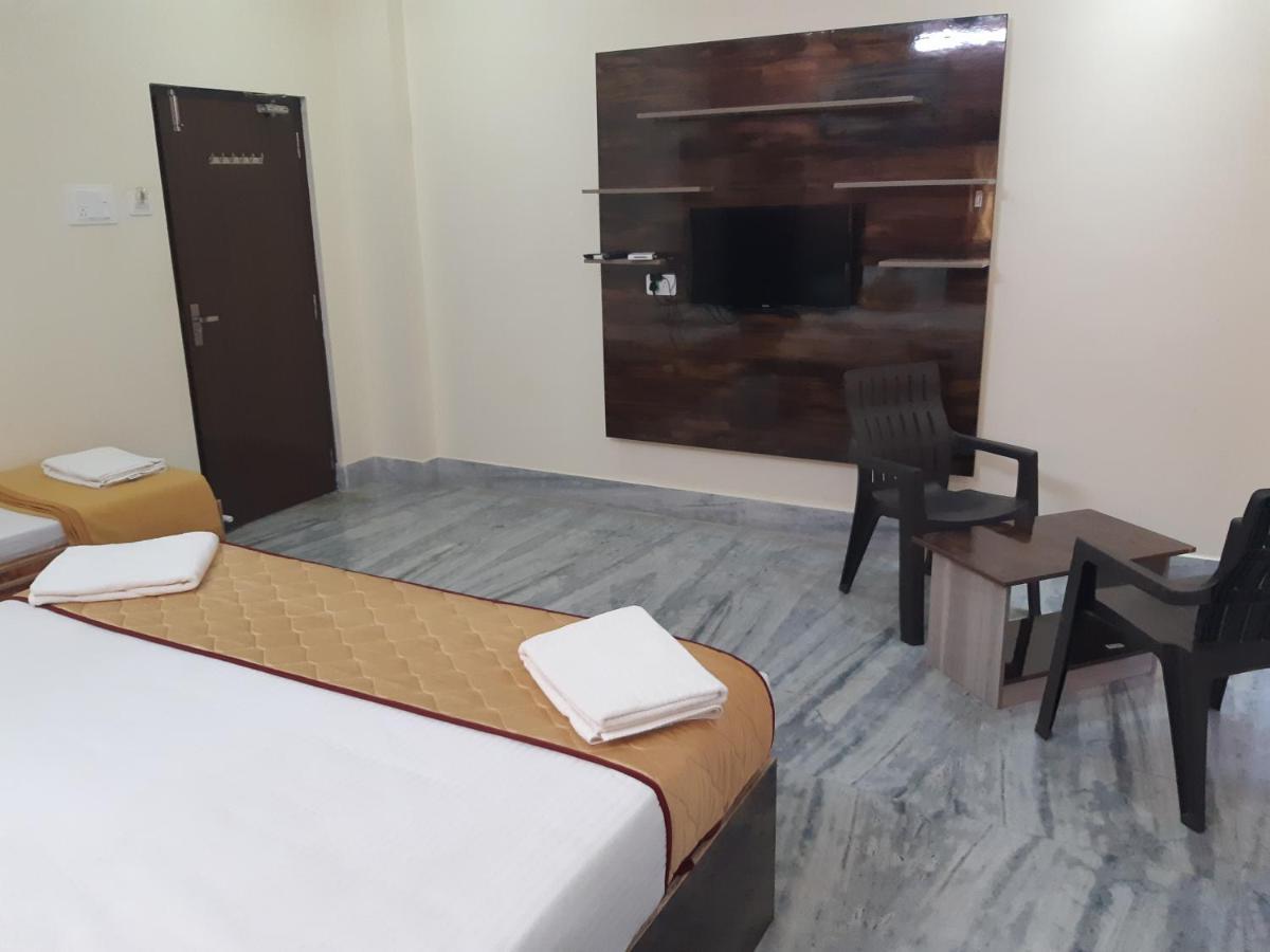 Devansh Bhanu Residency DBR Srikalahasti Dış mekan fotoğraf